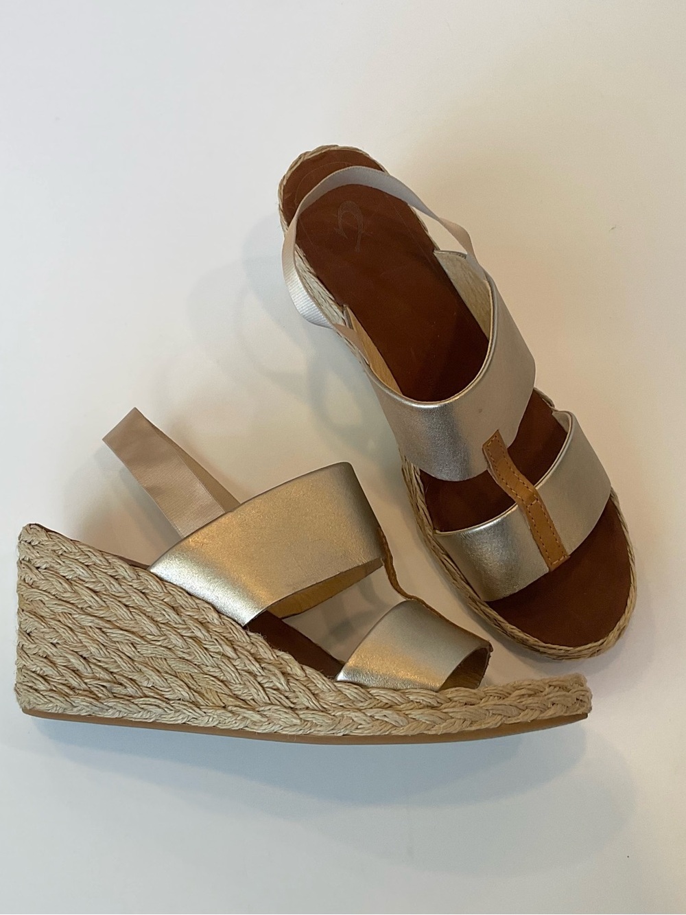 OluKai Lile Wedge Women's Espadrille Metallic Gold Sandal Size 10
